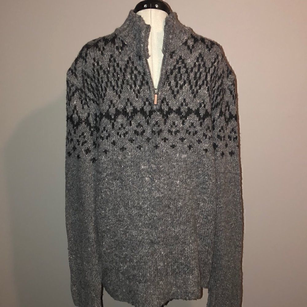 Men’s Club Room Large Sweater